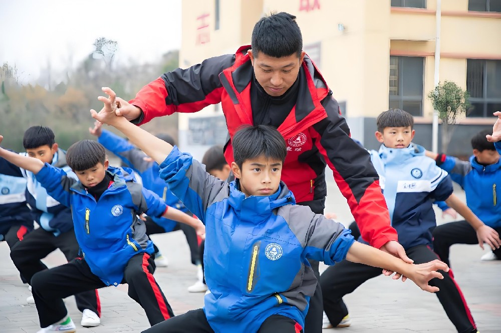 湖北文武学校哪里好